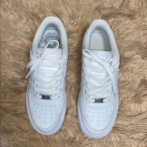 White Nike Air Force 1